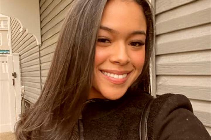 Ariana, 23 — Escort in Huntley, United States