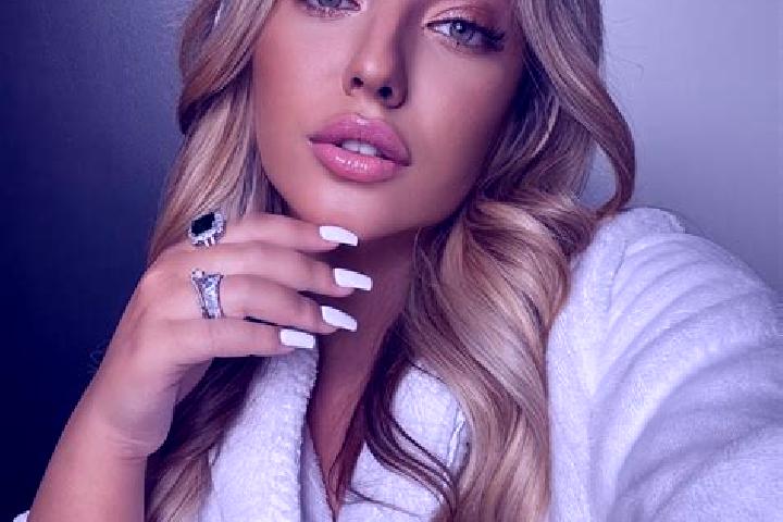 Ariana, 23 — Escort in Ibresi, Russia