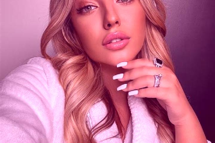 Ariana, 23 — Escort in Karalarbahsis, Turkey