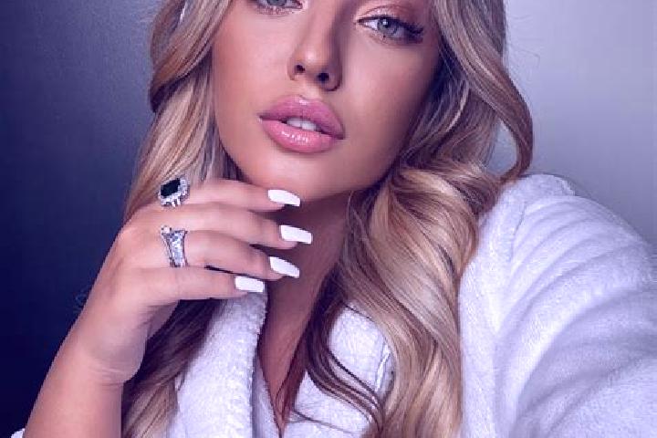 Ariana, 23 — Escort in Karatobe, Kazakhstan