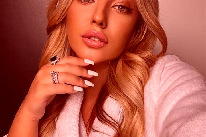 Ariana, 23 — Escort in Nancy, France