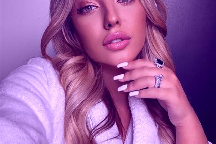 Ariana, 23 — Escort in Nyiradony, Hungary