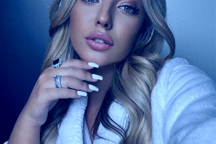 Ariana, 23 — Escort in Salkimbagi, Turkey