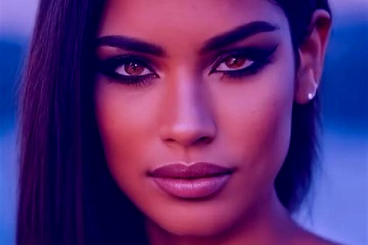Ariana, 24, a auburn dark-eyed latina companion based in Dasing. Offering Dinner Date, Couples, GFE, Overnight. Available for incall and outcall, day and eve...