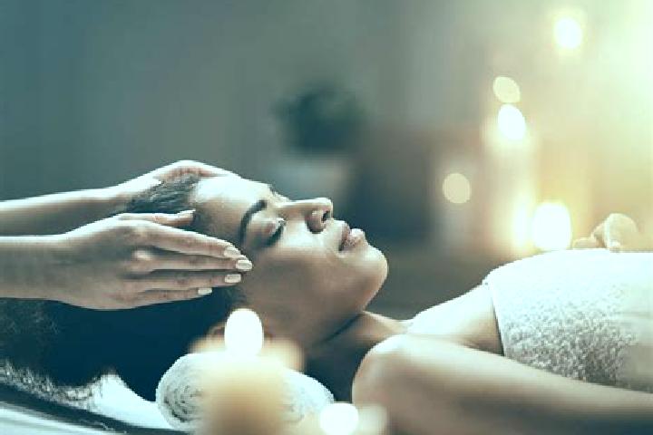 Ariana, 24, a black brown-eyed indian companion based in Gensac. Offering A-Level, Erotic Massage, Massage. Available for incall and outcall, day and evening...