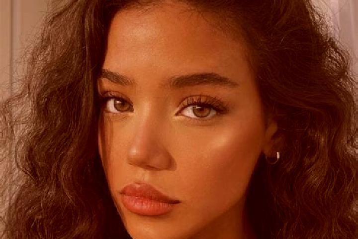 Ariana, 24, a black brown-eyed mixed companion based in Dingjunshan. Offering GFE, OWO, Travel Companion. Available for incall and outcall, day and evening d...