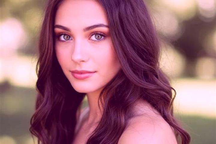 Ariana, 24, a black hazel-eyed mediterranean companion based in Oelsberg. Offering Striptease, Erotic Massage, Dinner Date. Available for incall and outcall,...