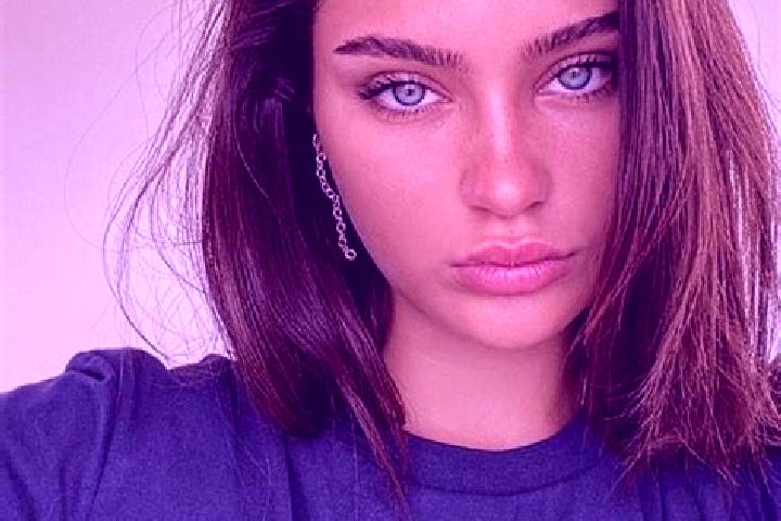 Ariana, 24, a brunette dark-eyed middle eastern companion based in Studenzen. Offering Dinner Date, Striptease, OWO. Available for incall and outcall, overni...