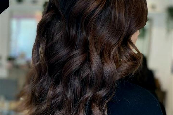 Ariana, 24, a chestnut brown-eyed mixed companion based in Chadoora. Offering Dinner Date, Massage, Party Girl. Available for incall and outcall, day and eve...