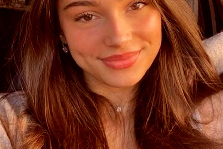 Ariana, 24, a chestnut hazel-eyed caribbean companion based in Kolobrzeg. Offering Striptease, OWO, Girlfriend Experience. Available for incall and outcall, ...