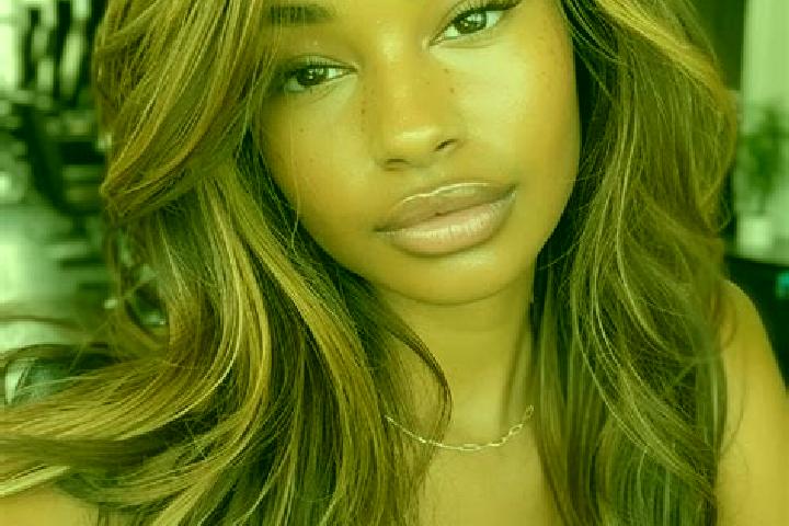Ariana, 24, a dark blonde dark-eyed ebony companion based in Cistei. Offering Striptease, Couples, Fetish. Available for incall and outcall, overnight bookin...