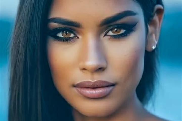 Ariana, 24, a red dark-eyed latina companion based in Basin. Offering Erotic Massage, Dinner Date, Domination, Massage, Party Girl. Available for incall and ...