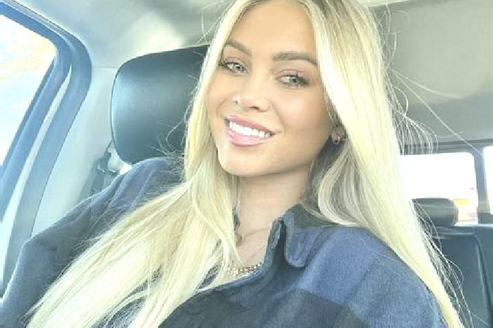 Ariana, 24 — Escort in Hailey, United States