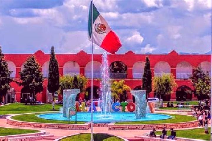 Ariana, 24 — Escort in Villa Victoria, Mexico