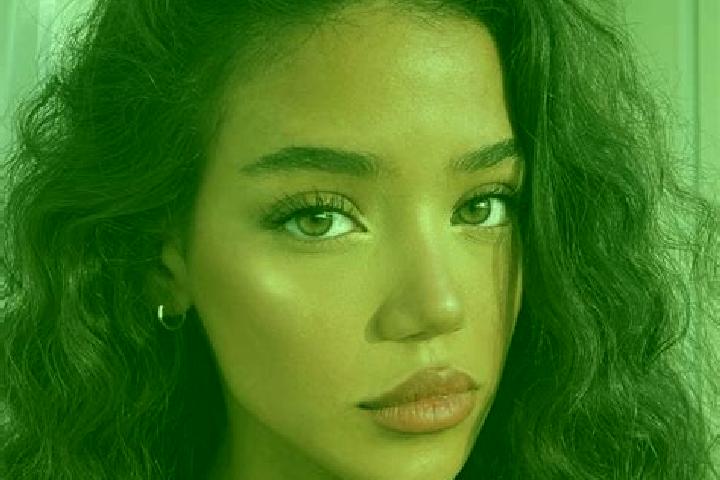 Ariana, 25, a black brown-eyed mixed companion based in Serrita. Offering GFE, Erotic Massage, Dinner Date. Available for incall and outcall, day and evening...
