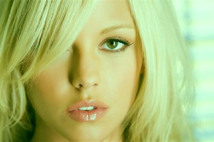 Ariana, 25, a blonde brown-eyed caucasian companion based in Chichkah. Offering Erotic Massage, Dinner Date, Travel Companion. Available for incall and outca...