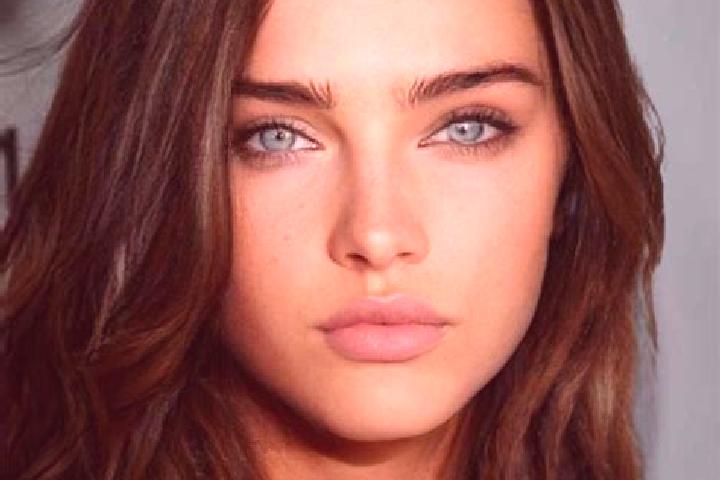 Ariana, 25, a brunette blue-eyed mediterranean companion based in Porto Potenza Picena. Offering OWO, Deep French Kissing, Duos. Available for incall and out...