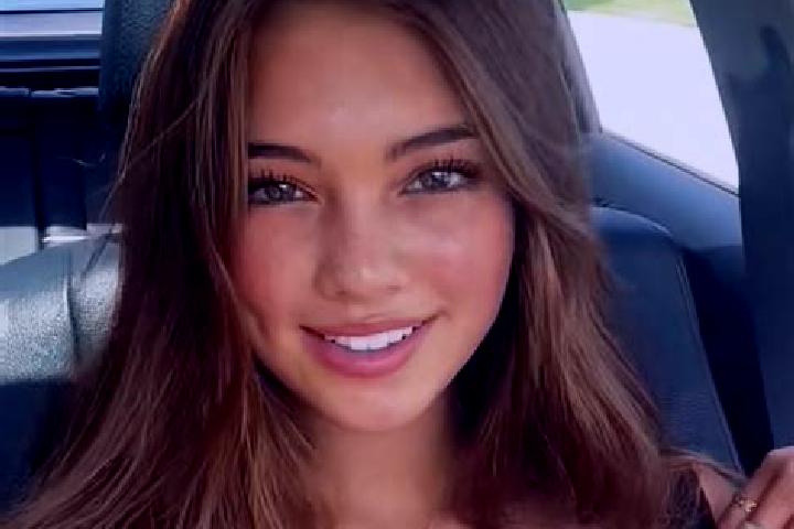 Ariana, 25, a brunette grey-eyed mixed companion based in Tlacotes. Offering Party Girl, CIM, Massage, Overnight, Fetish. Available for incall and outcall, d...