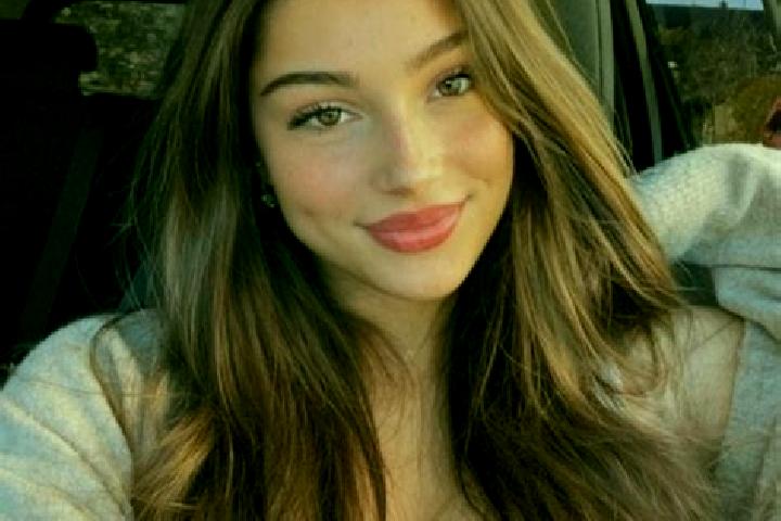 Ariana, 25, a brunette hazel-eyed slavic companion based in Pieve a Nievole. Offering CIM, Prostate Massage, Deep French Kissing, Tantra, Girlfriend Experien...