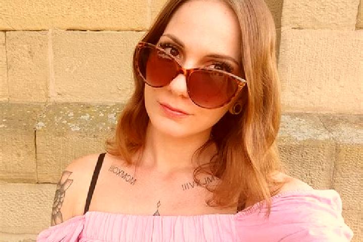 Ariana, 25 — Escort in Epfenbach, Germany