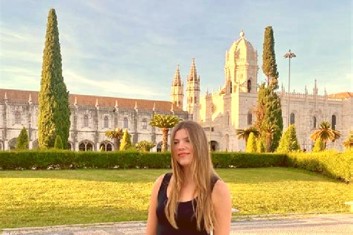 Ariana, 25 — Escort in Lobao, Portugal