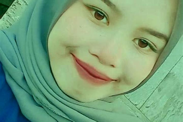 Ariana, 25 — Escort in Padangcermin, Indonesia