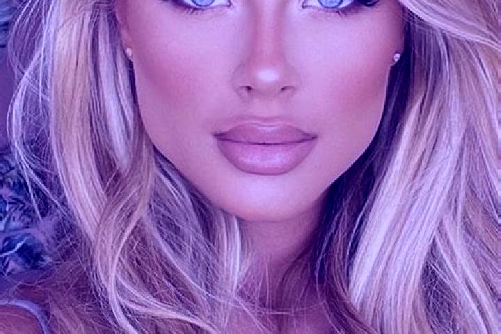 Ariana, 26, a blonde blue-eyed latina companion based in Vysoke Popovice. Offering Striptease, Dinner Date, Party Girl, Deep French Kissing. Available for in...