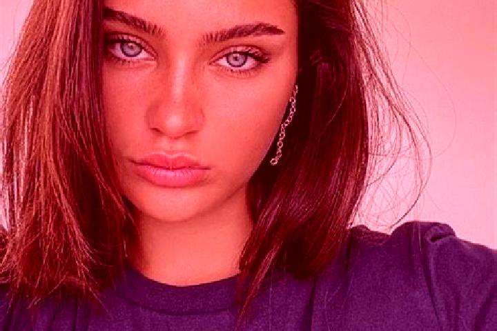 Ariana, 26, a brunette blue-eyed caribbean companion based in Bolano. Offering Massage, Fetish, GFE. Available for incall and outcall, day and evening dates.