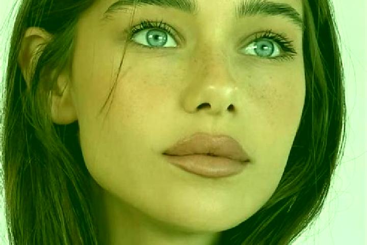 Ariana, 26, a brunette blue-eyed mixed companion based in Taishi. Offering A-Level, Domination, Couples, Deep French Kissing. Available for incall and outcal...
