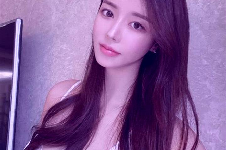 Ariana, 26 — Escort in Shegeng, China