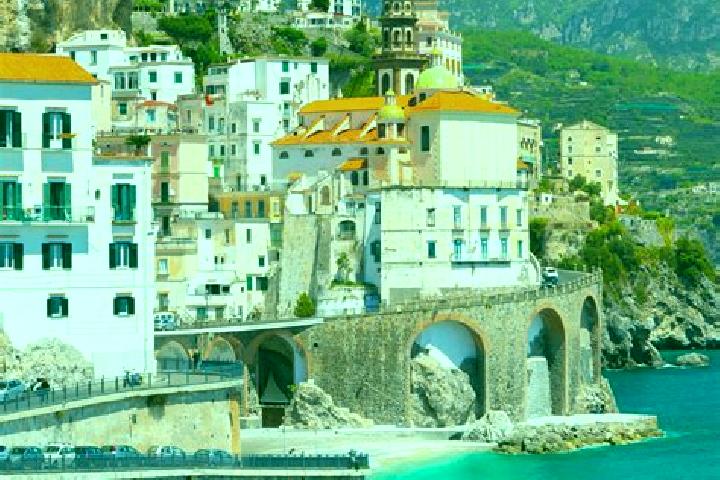 Ariana, 26 — Escort in Vittoria, Italy