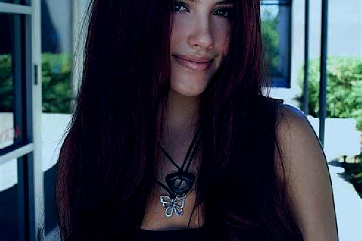 Ariana, 27, a auburn dark-eyed european companion based in Chua Hang. Offering BDSM, Deep French Kissing. Available for incall and outcall, overnight booking...