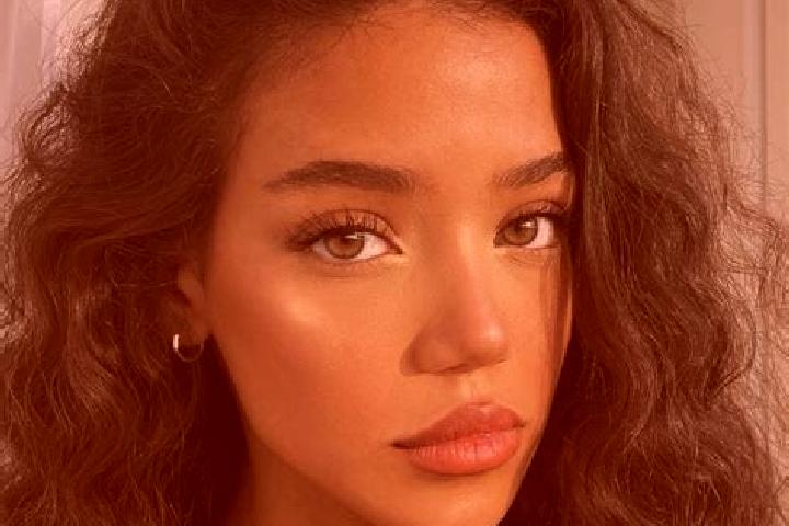 Ariana, 27, a black brown-eyed caribbean companion based in Gaogu. Offering A-Level, Dinner Date, 69. Available for incall and outcall, day and evening dates.