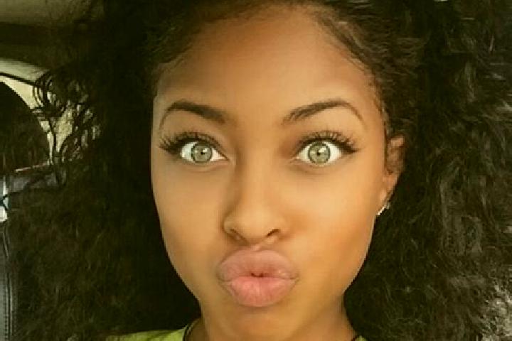 Ariana, 27, a black green-eyed ebony companion based in Mengjin. Offering OWO, Erotic Massage, Overnight, A-Level, Roleplay. Available for incall and outcall...