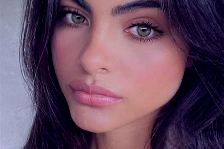 Ariana, 27, a blonde grey-eyed indian companion based in Banjar Sekardadi. Offering Overnight, Dinner Date, Striptease. Available for incall and outcall, ove...