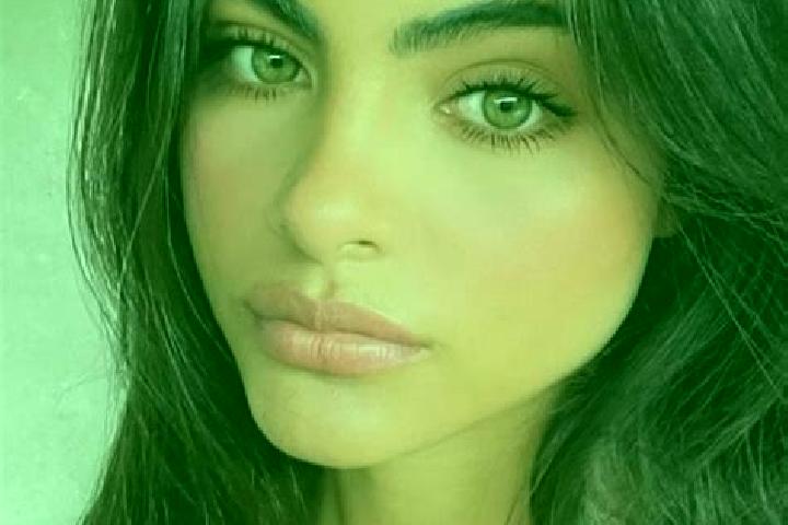 Ariana, 27, a brunette green-eyed caucasian companion based in Honghua erji. Offering Massage, Tantra. Available for incall and outcall, day and evening dates.