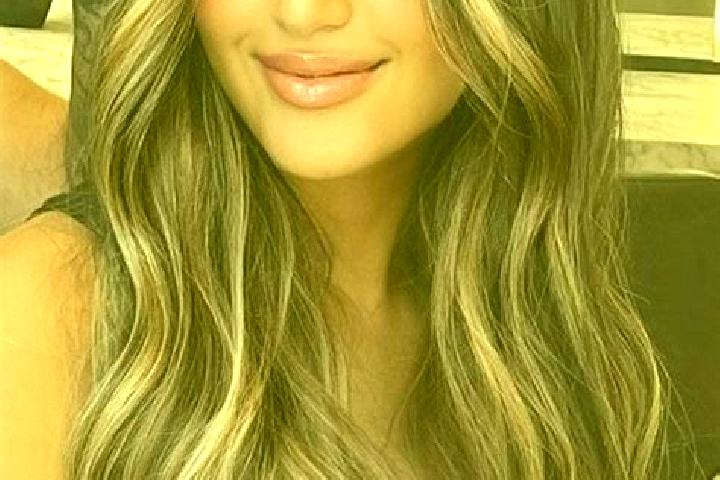 Ariana, 27, a dark blonde dark-eyed european companion based in El Mollejon. Offering Overnight, Erotic Massage, Girlfriend Experience. Available for incall ...