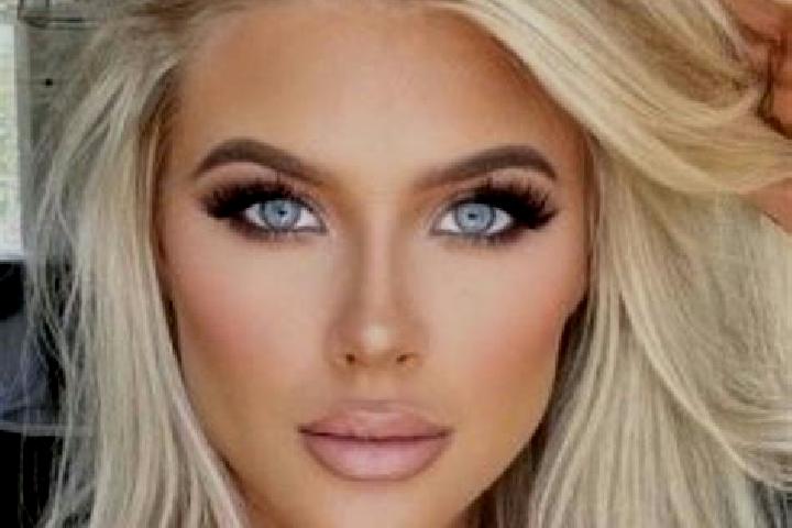 Ariana, 27, a platinum blonde blue-eyed caribbean companion based in Emure-Ekiti. Offering Duos, Fetish, Couples, Erotic Massage, A-Level. Available for inca...