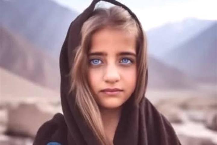 Ariana, 27, a red blue-eyed middle eastern companion based in Zhenjiang. Offering CIM, Erotic Massage, Prostate Massage. Available for incall and outcall, ov...