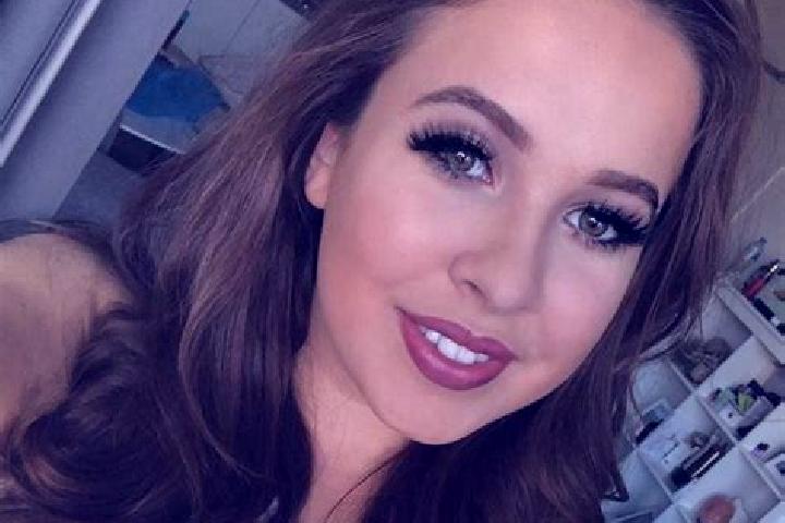 Ariana, 27, a red brown-eyed mediterranean companion based in Laganadi. Offering 69, Travel Companion, Striptease. Available for incall and outcall, day and ...