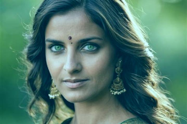 Ariana, 27, a red green-eyed indian companion based in Ry. Offering Party Girl, Domination, CIM. Available for incall and outcall, day and evening dates.