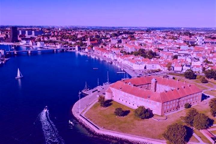 Ariana, 27 — Escort in Nordborg, Denmark