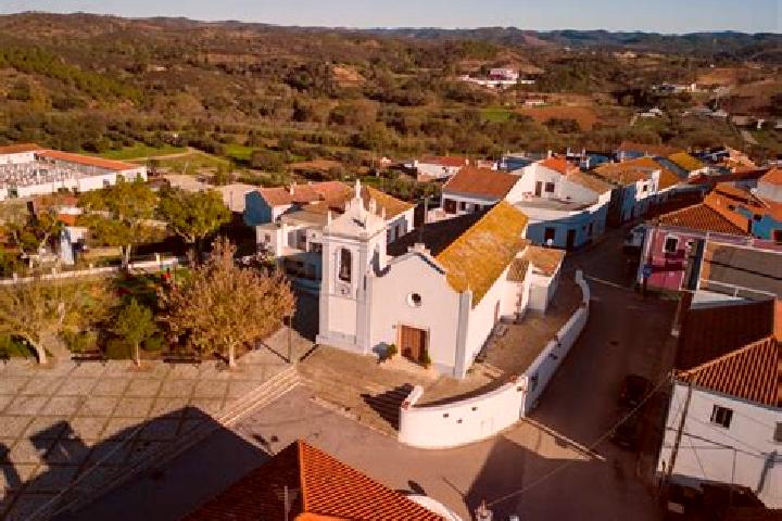 Ariana, 27 — Escort in Santo da Serra, Portugal