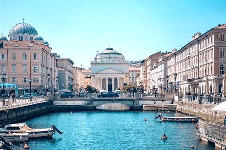 Ariana, 27 — Escort in Trieste, Italy