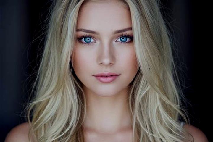 Ariana, 28, a blonde brown-eyed mixed companion based in Apolpaina. Offering Massage, Overnight, Domination. Available for incall and outcall, overnight book...