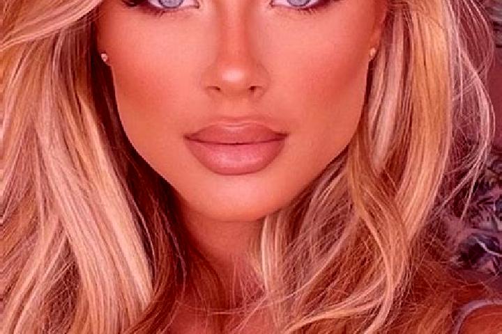 Ariana, 28, a blonde hazel-eyed latina companion based in Fenghuang. Offering Overnight, Domination. Available for incall and outcall, day and evening dates.