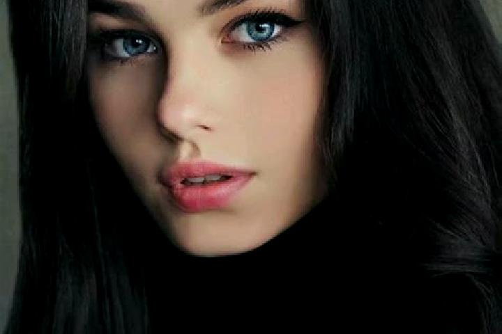 Ariana, 28, a brunette grey-eyed caucasian companion based in Mombercelli. Offering Overnight, BDSM, 69, Party Girl. Available for incall and outcall, overni...