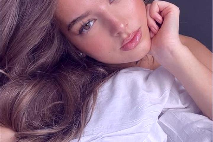 Ariana, 28, a chestnut green-eyed latina companion based in Teseney. Offering A-Level, Overnight. Available for incall and outcall, overnight bookings availa...