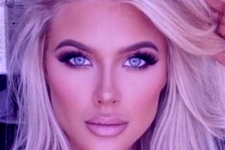 Ariana, 28, a platinum blonde brown-eyed ebony companion based in Ughelli. Offering CIM, 69, Striptease, A-Level. Available for incall and outcall, overnight...