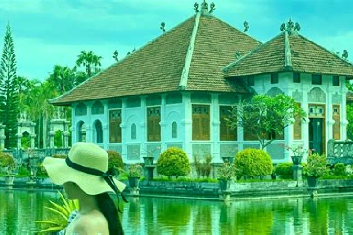 Ariana, 28 — Escort in Balekambang, Indonesia